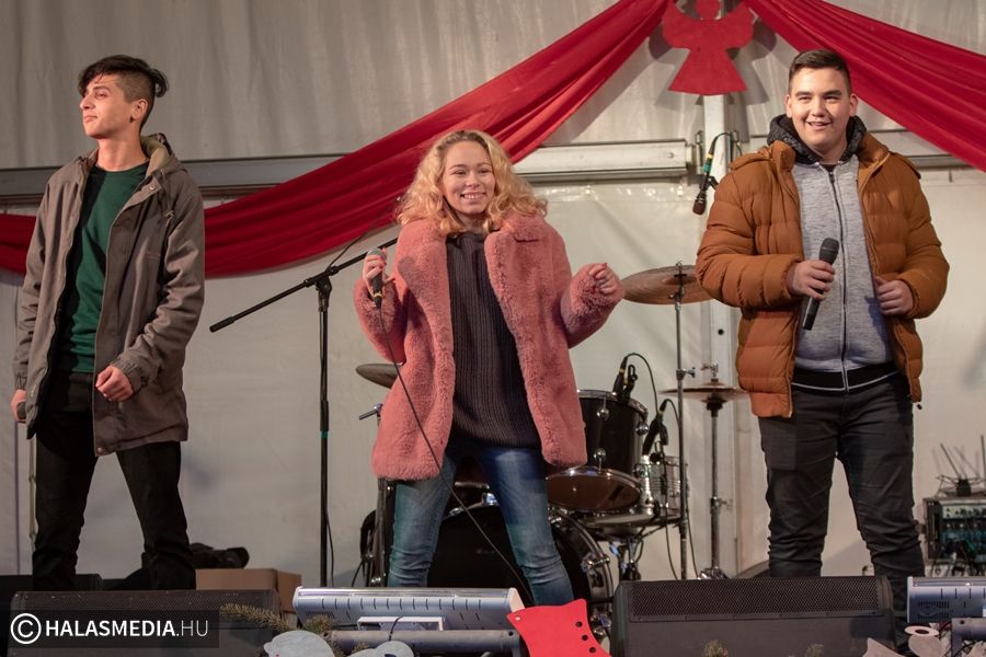 Karaokegála és T-Band koncert a főtéren