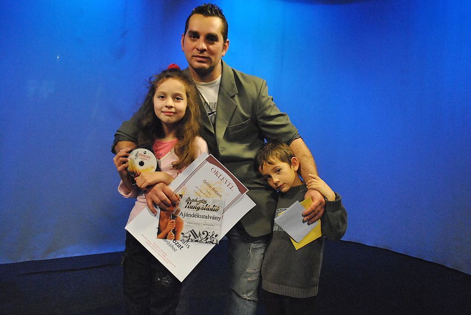 Algyői családapa az év hangja