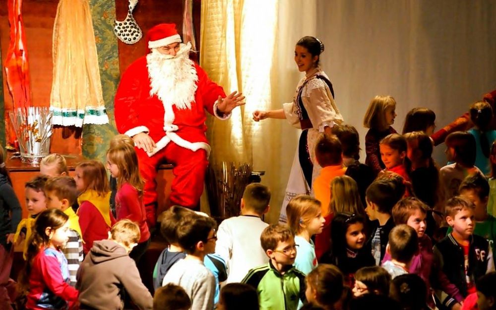 Százak ünnepeltek a városi gyermekkarácsonyon