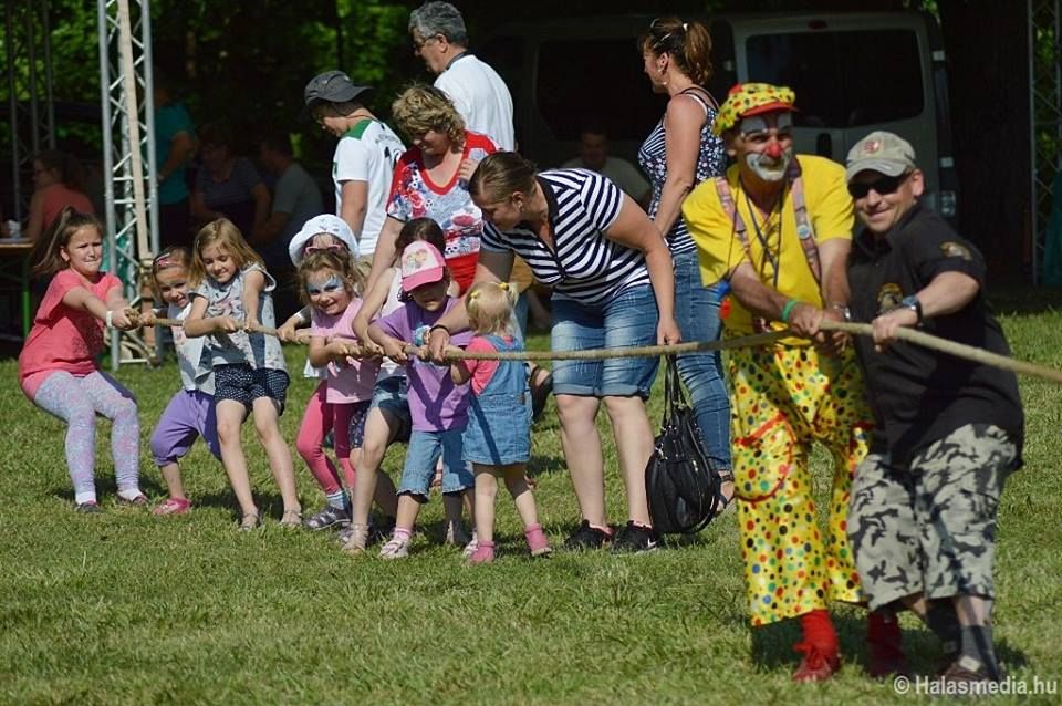 (►) A gyermekeké a hétvége