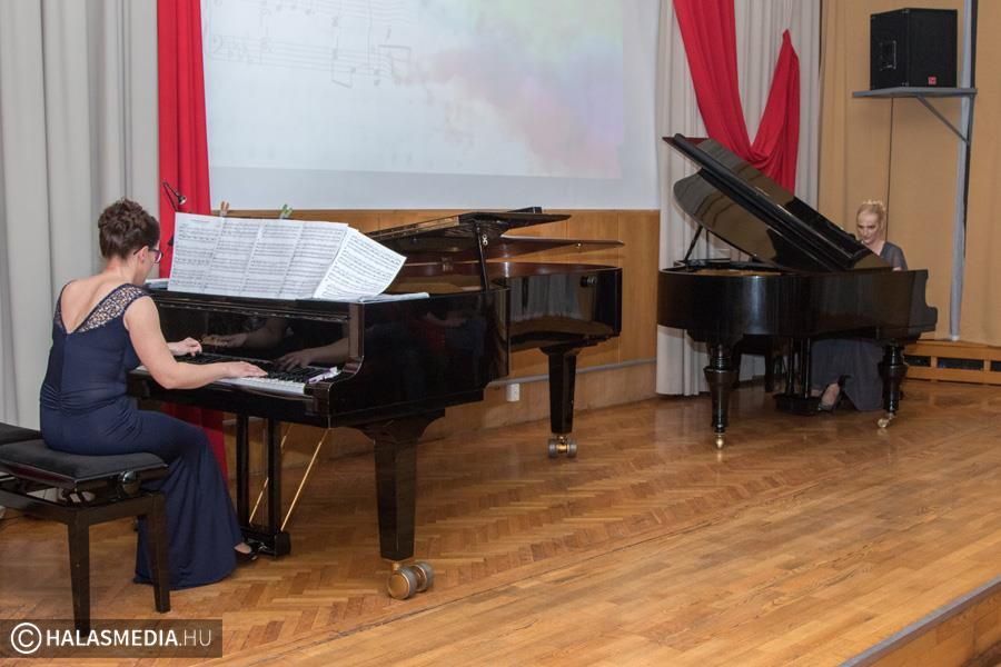 Élvezik a közös muzsikálást