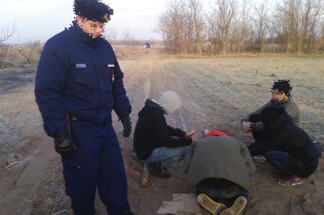 23 milliót kerestek az embercsempészek