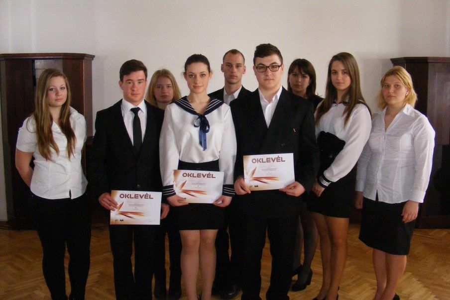 Szavalóversennyel emlékeztek