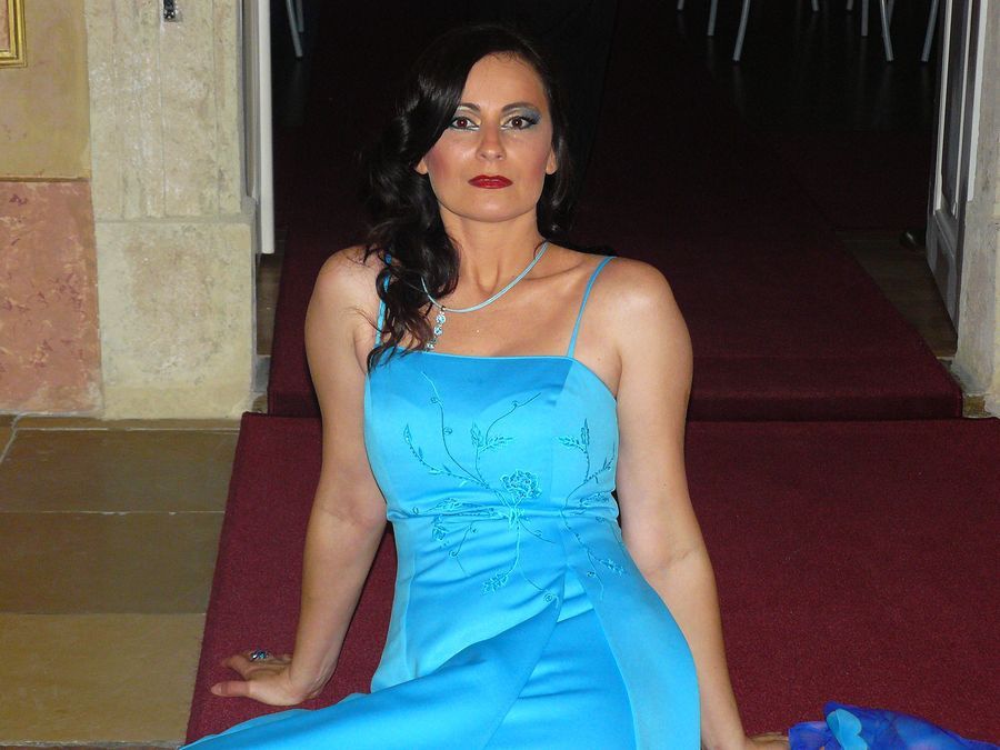 Lételeme az éneklés