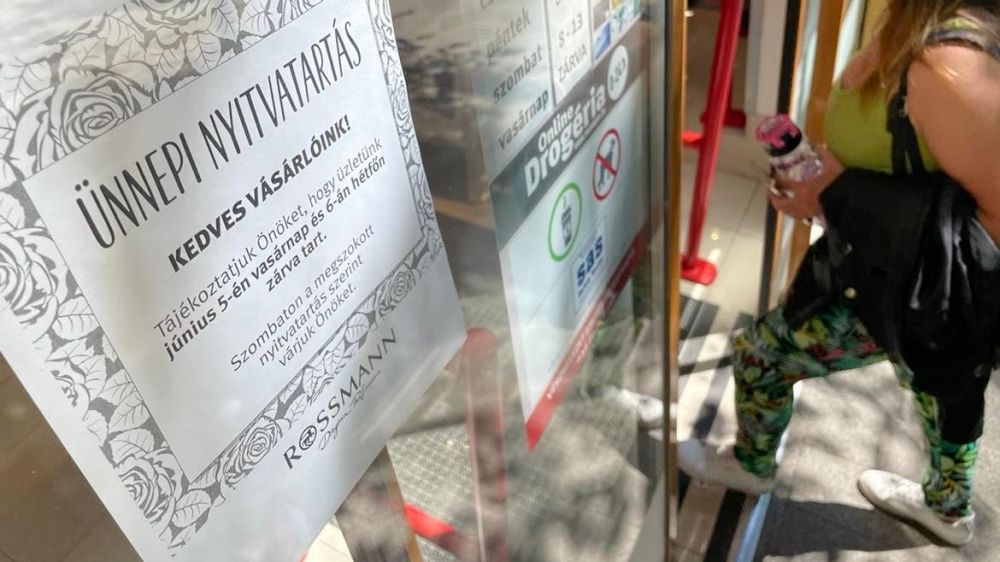 Üzletek, tömegközlekedés a hosszú hétvégén