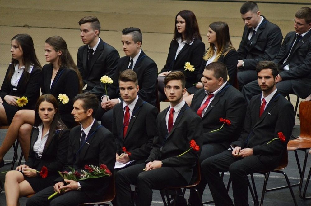 Elballagtak a Humán Szakképző diákjai