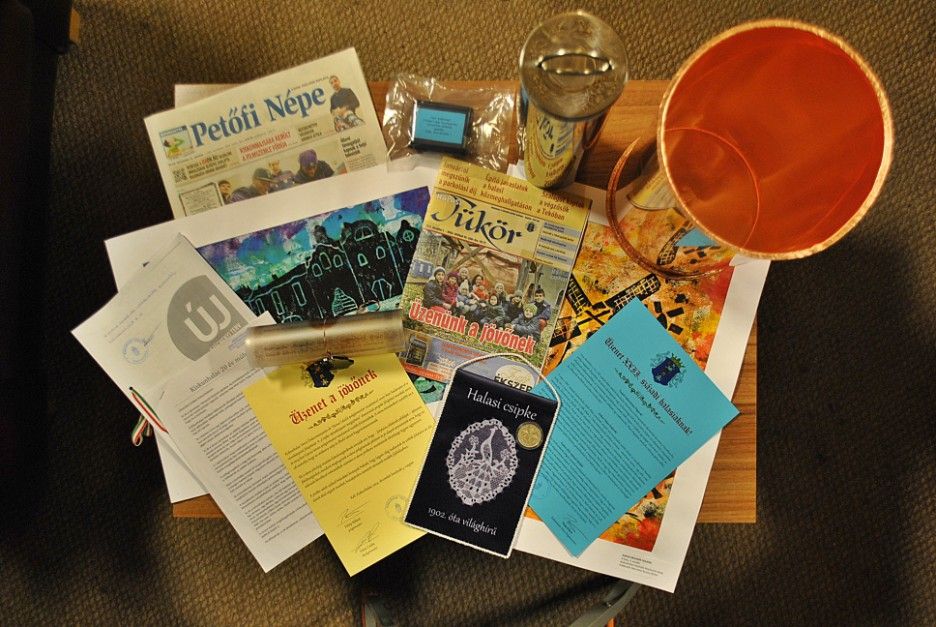 Mi került az időkapszulába?