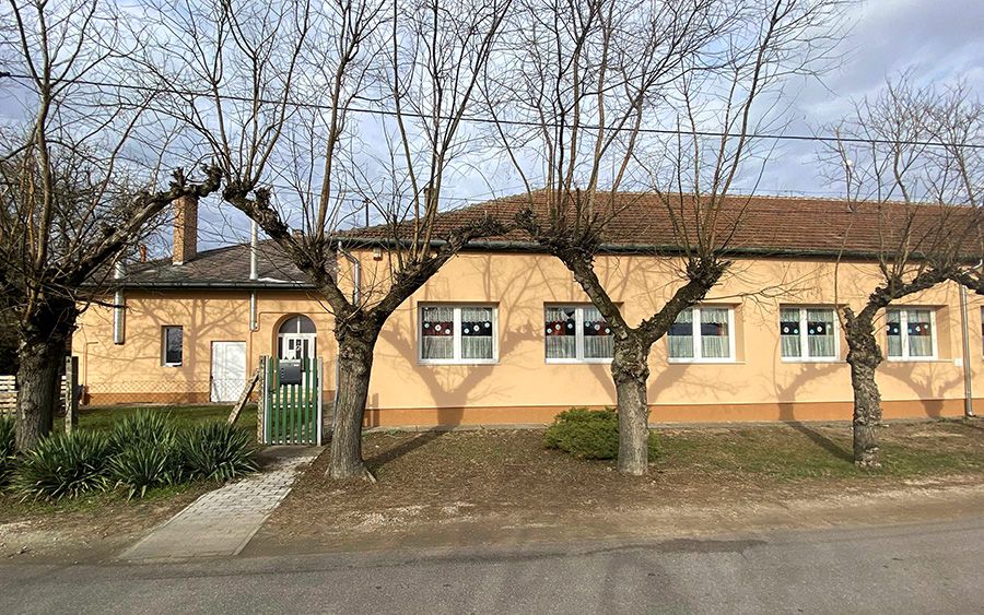 Iskola és óvoda korszerűsítés Pirtón