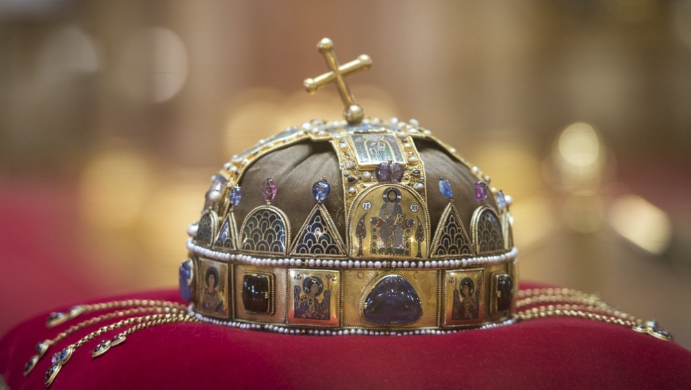 A magyar Szent Korona a legújabb kutatások szemszögéből