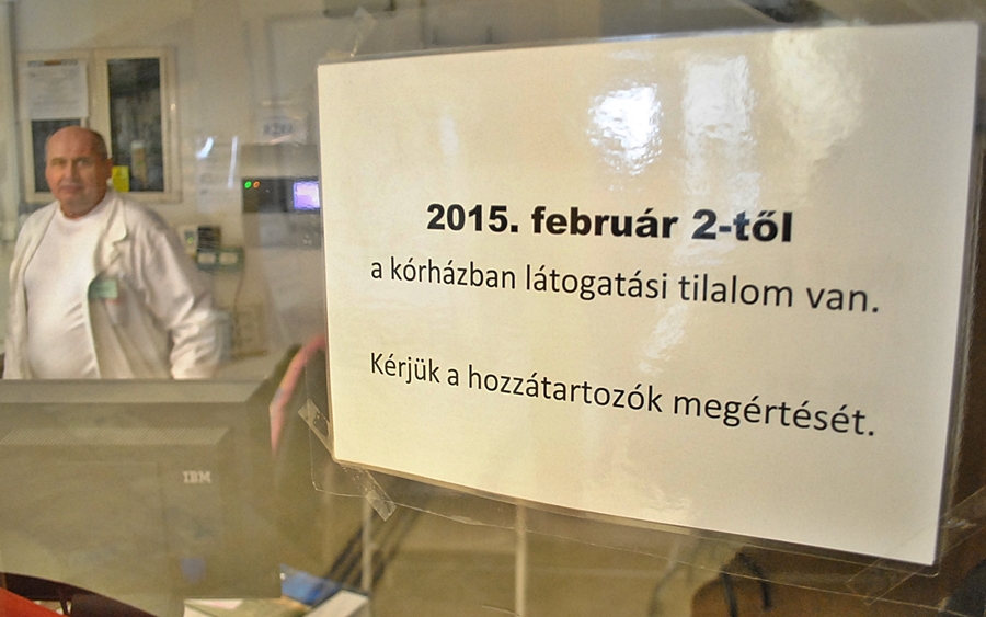 (►) Látogatási tilalommal óvják a betegeket