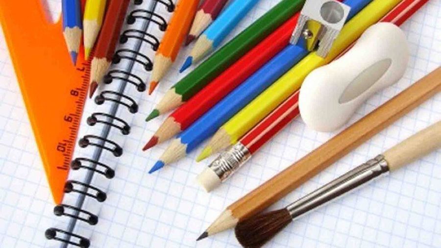 Tanszereket gyűjtenek rászorulóknak