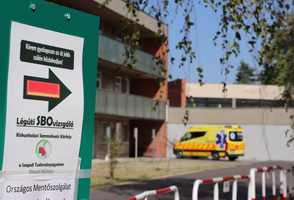Már 35 beteget ápolnak a halasi járványkórházban