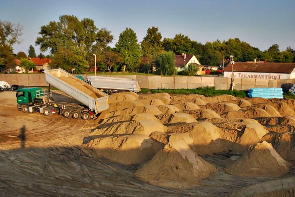 Szigetelésre vár a domb