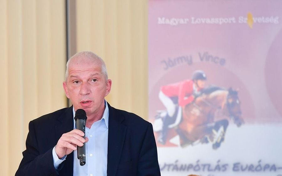 Lovasokat díjaztak, Juhász Tibor újra tagja a szakág elnökségének 