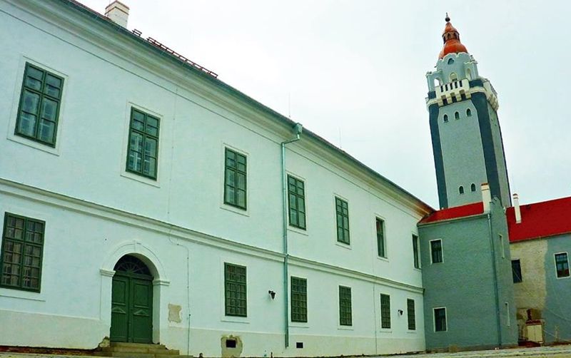 Nem tudni, ki lesz a tanácsadó