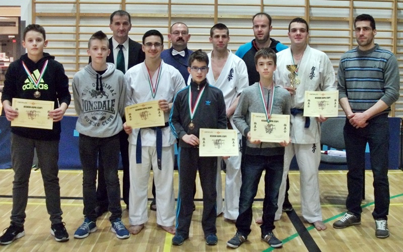 Kiskun Kupa, halasi érmekkel