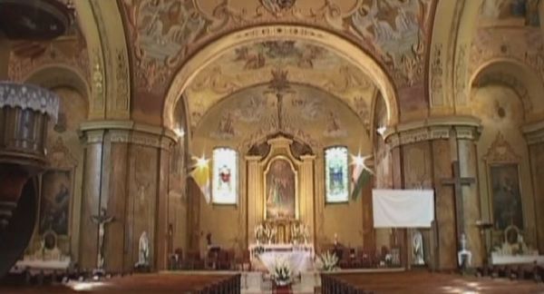 Tojás sárgájából szépült templomok
