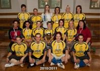 Aranyos Fiat ezüstöt osztott