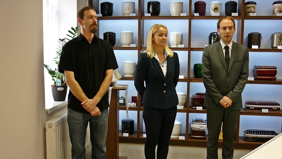 Átadták a Kegyelet irodát