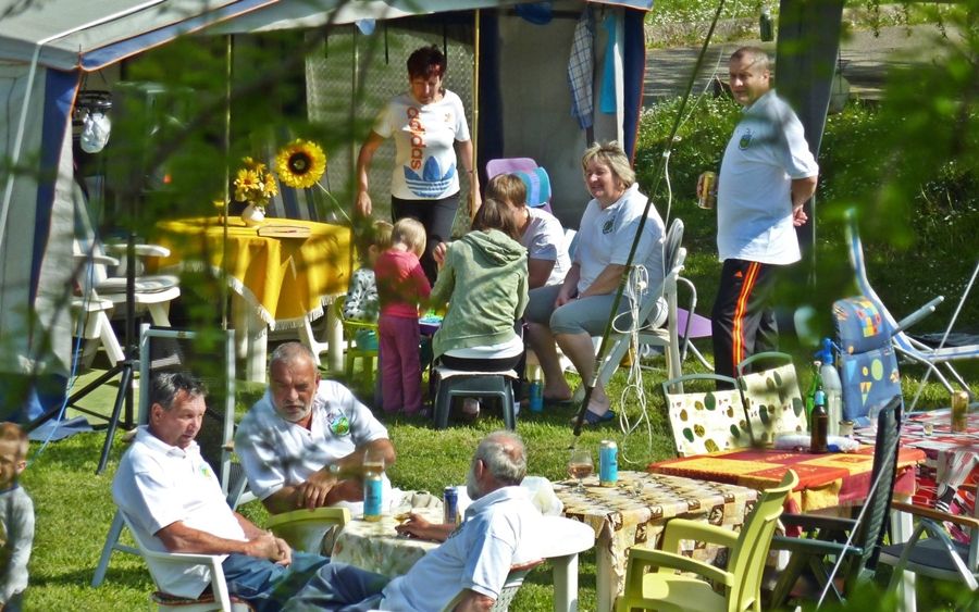 Táborozó természetbarátok Halason