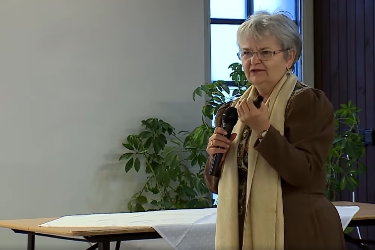 (►) Mennyit tévézhet, tabletezhet egy kisgyerek naponta?