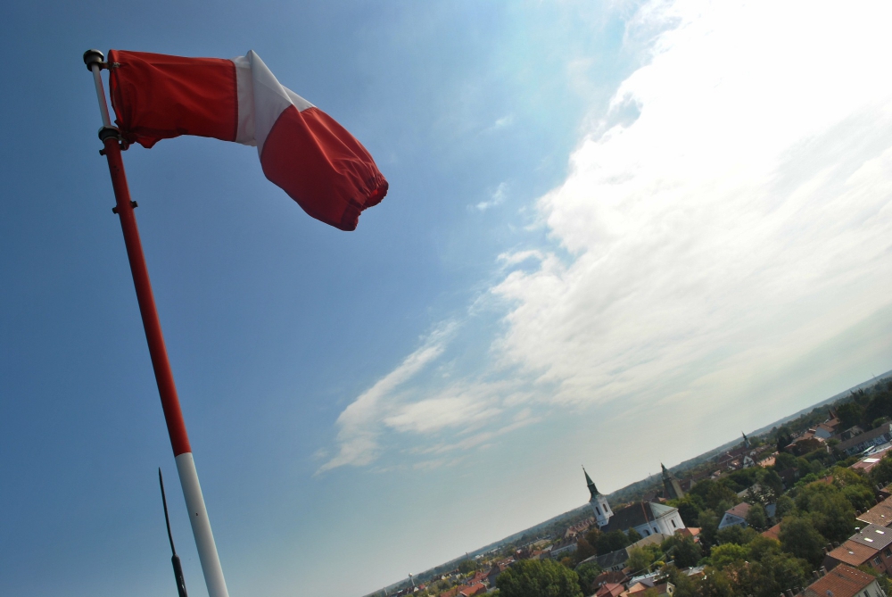 LEZÁRVA (2013.09.30.)