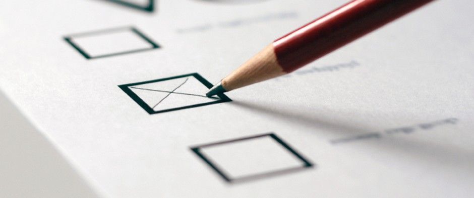 Időseket kérdeznek a térségben