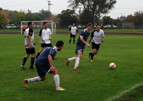 Halasra jön a listavezető