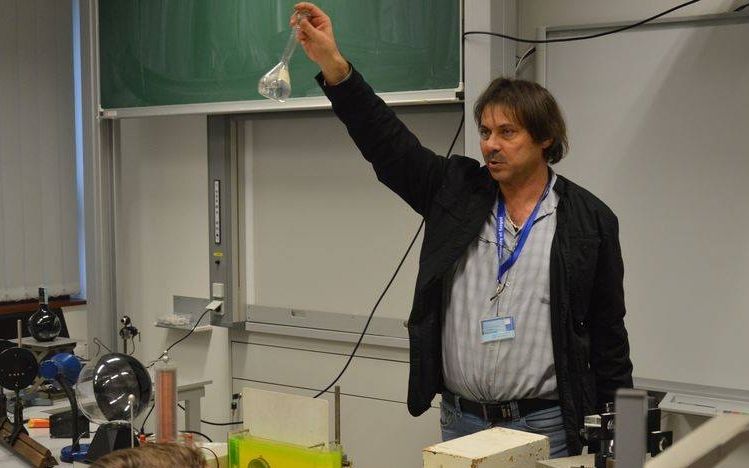 Fényes kísérletek