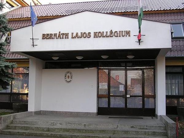 Gyermekeknek gyűjtenek (videó)