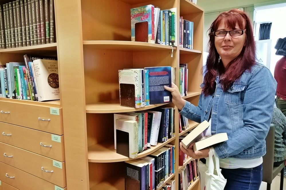 Sokan járnak a halasi könyvtárba