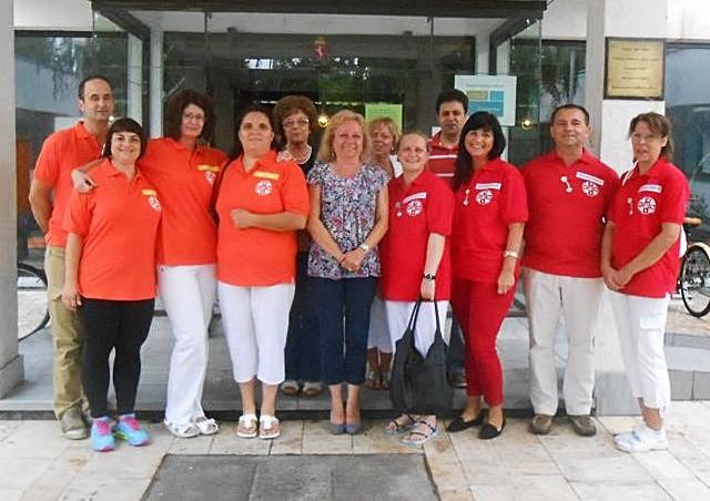 Ezüstös Arany Kezek