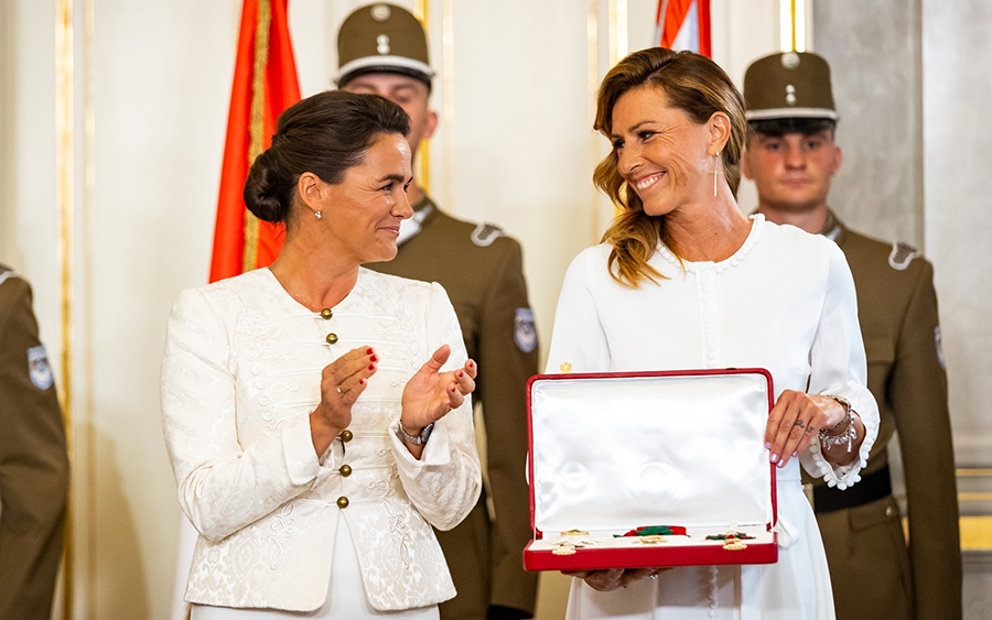 Köztársasági elnök tüntette ki díszpolgárainkat