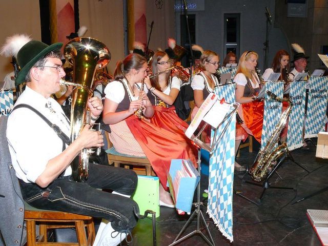 Ismert dallamok az éjszakában