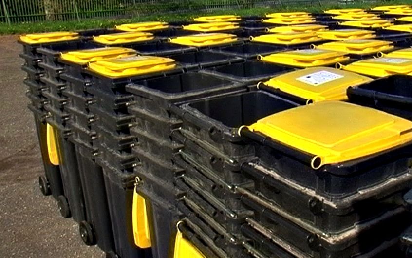 (►) Indul a kétkukás rendszer