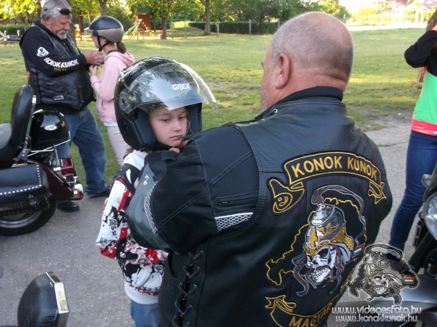 Megint segítettek a Konok Kunok