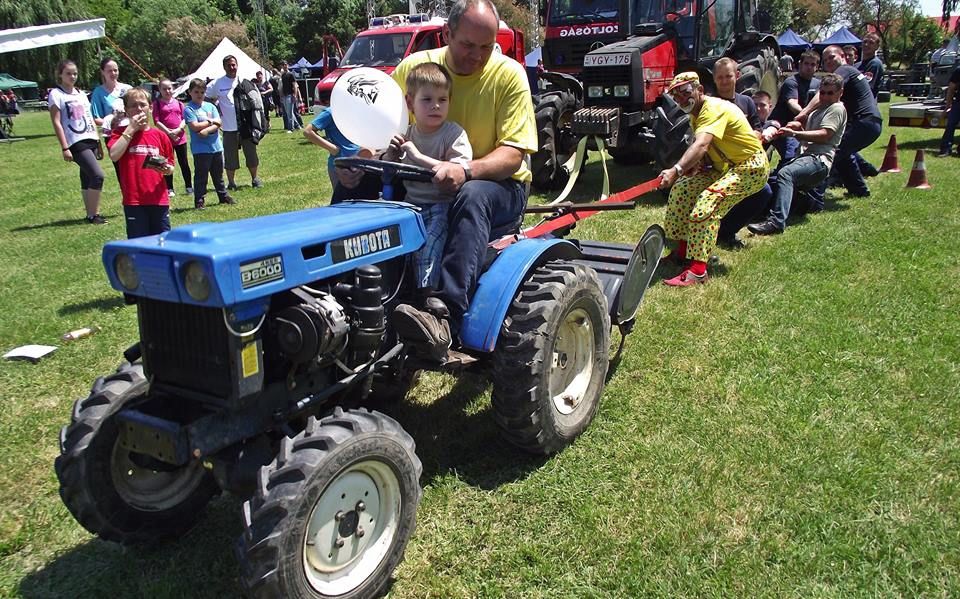 Sóstó, motorosok, gyerekvilág