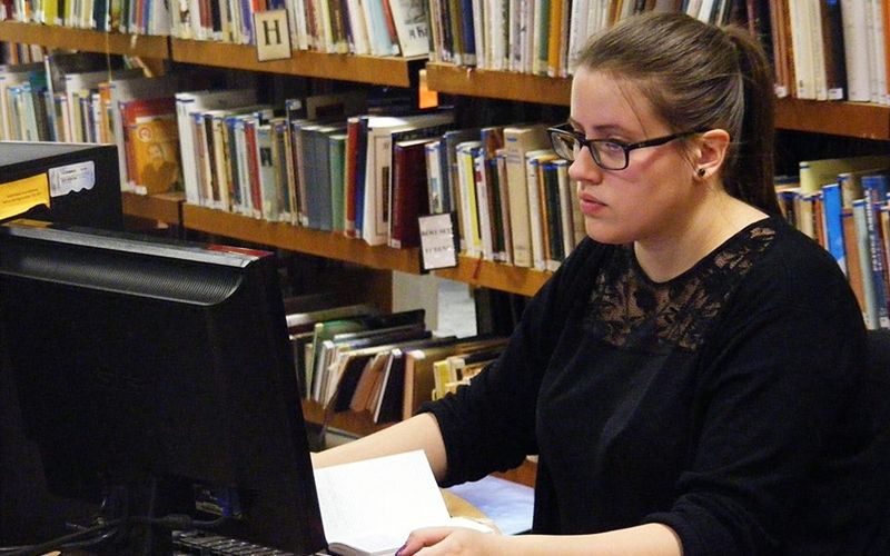 Közel 3,7 millió forint a könyvtáraknak