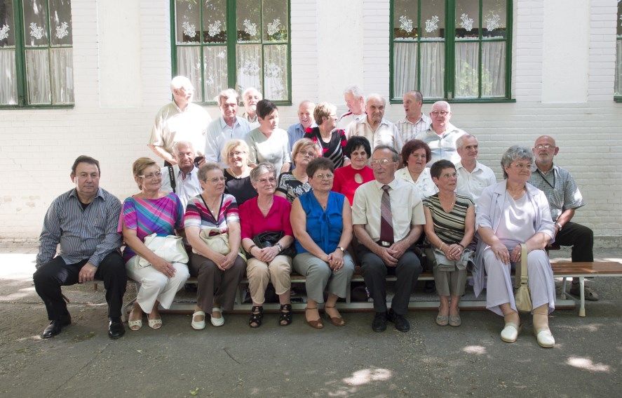 „50 éves iskolától búcsúztak, 100 éves épületbe tértek vissza