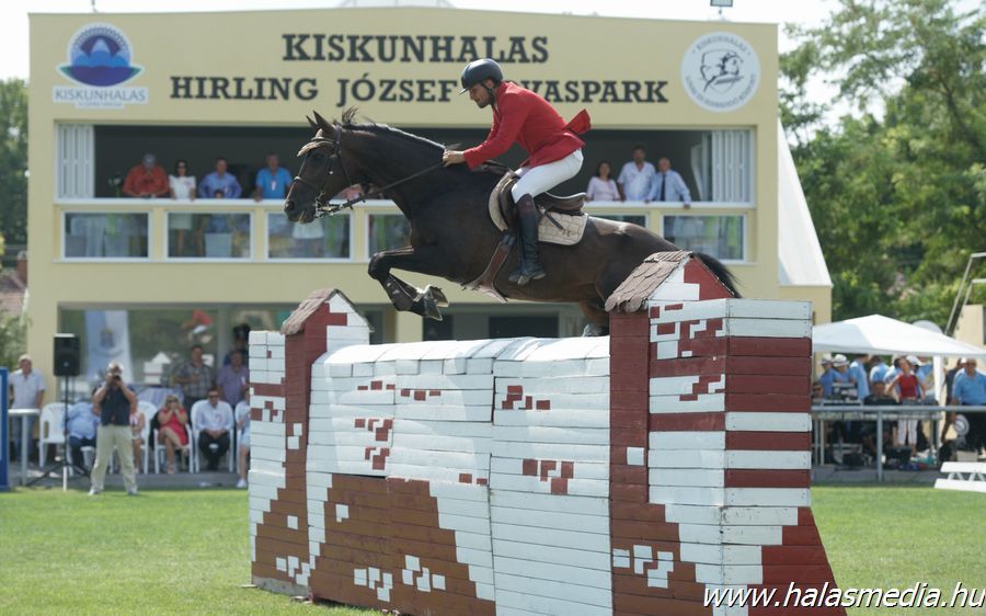 Nagydíjgyőzelem két méterrel (galéria)