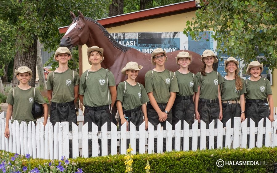 Zárószemle a lovas honvédelmi táborban (galéria)