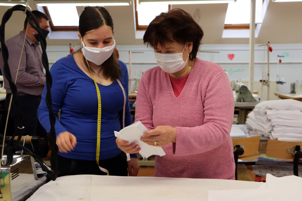 15 ezer maszkot készíttet az önkormányzat