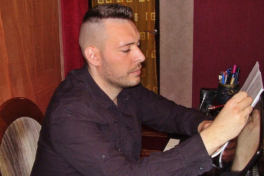 Halasi szerző főcímdala a Duna TV-ben