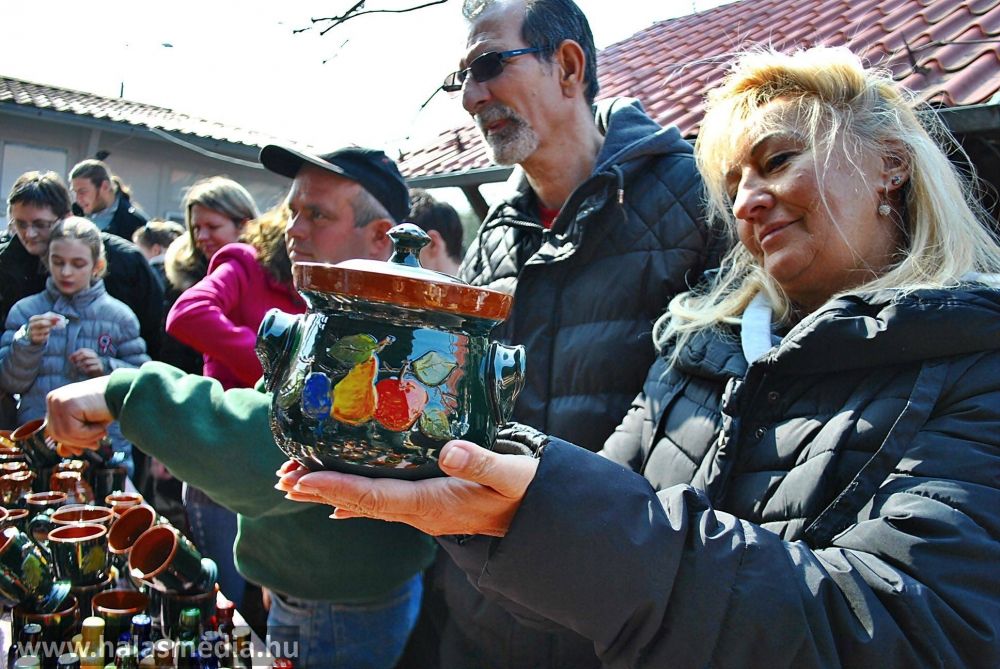 Ezrek a Magyarok Vásárán