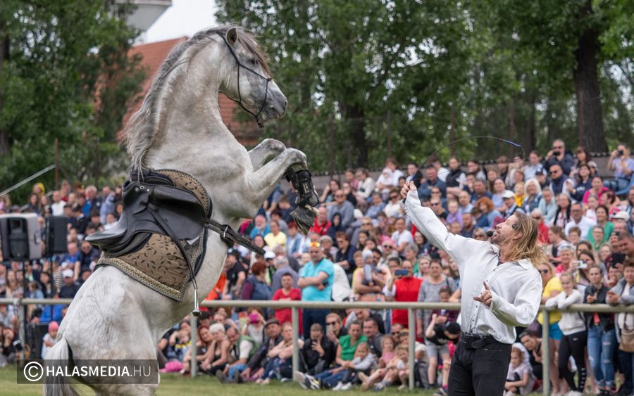 Ünnepelje május 1-jét a Hirling Lovasparkban!