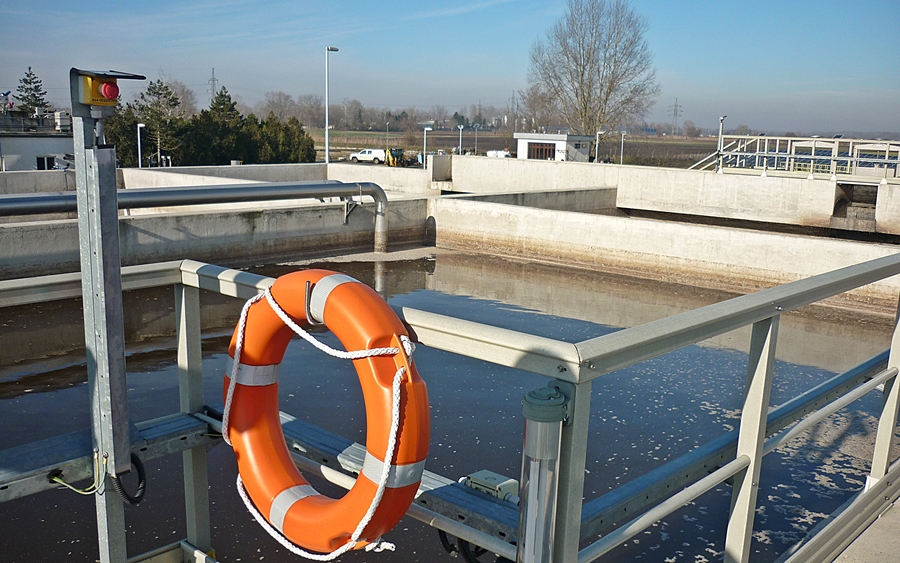 Dolgoznak a baktériumok, jól teljesít a szennyvíztisztító