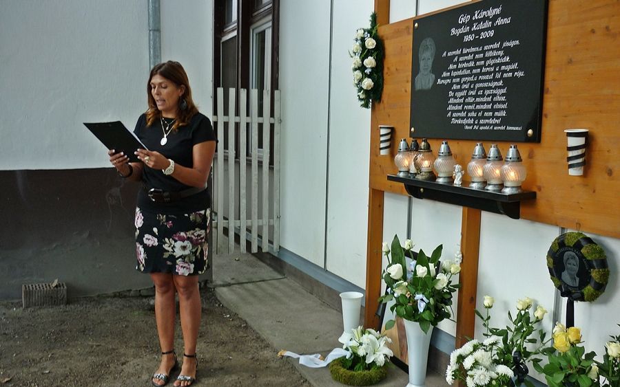 Katika emléke nem halványul