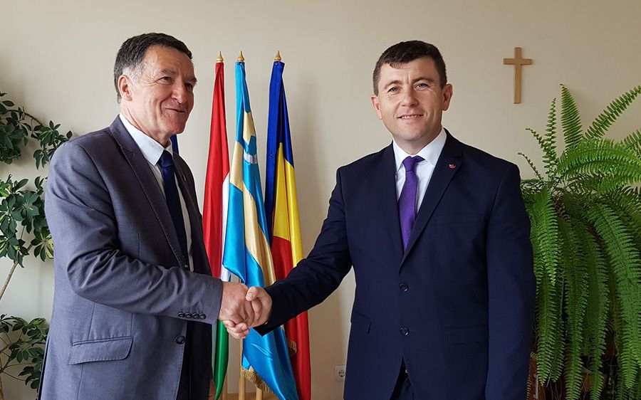 25 éves megyei jó barátság