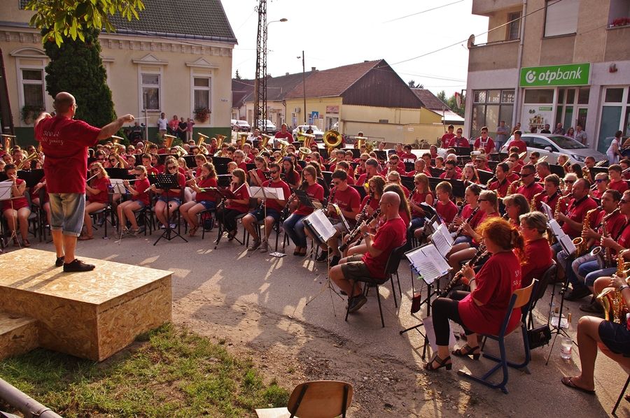 300 év - 300 zenész