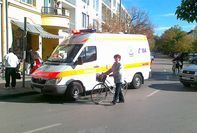 Rosszul lett, beverte a fejét